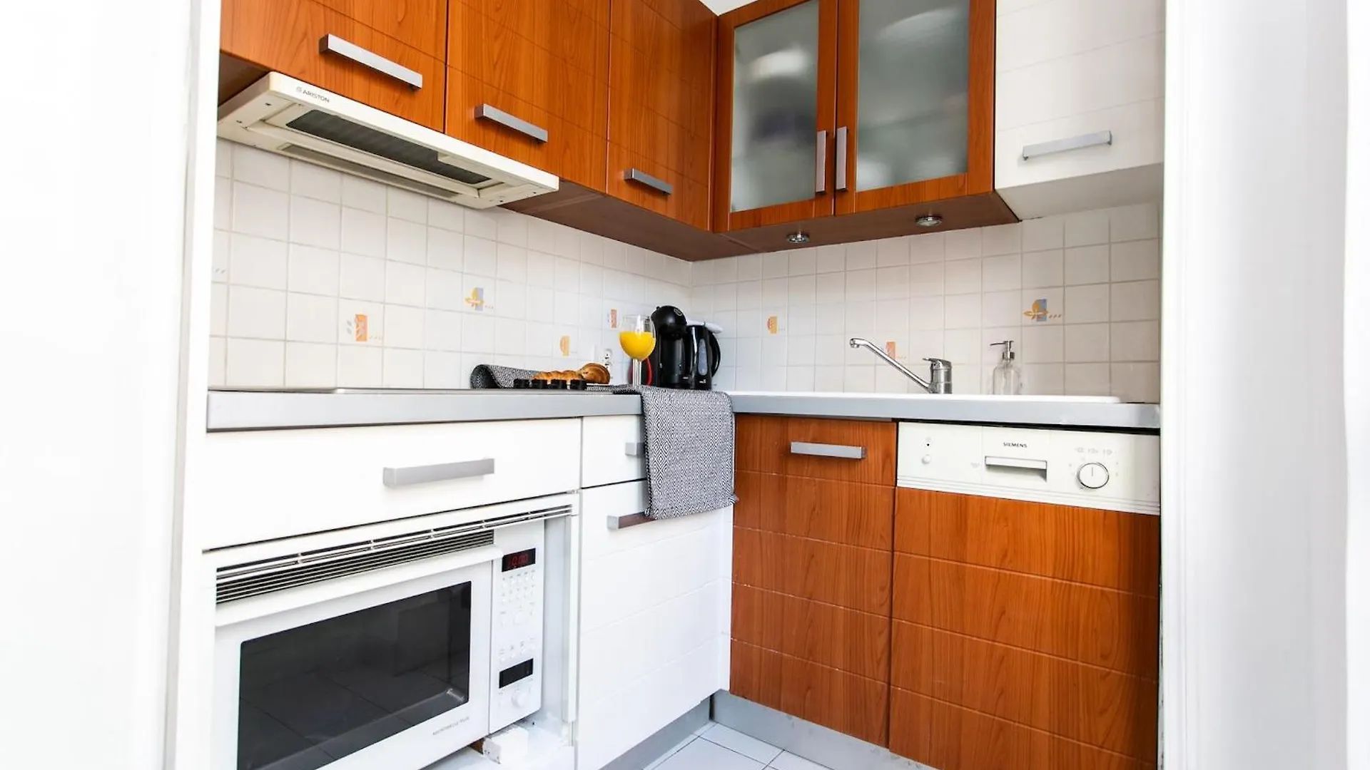Marche 2Br Cosy